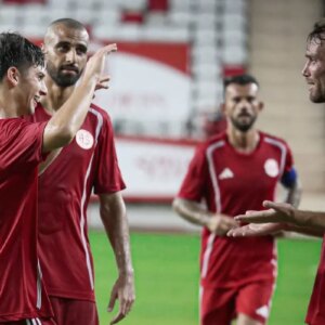 antalyaspor 13 oyuncu ve 1 antrenorune veda etti pVZ4SkSj