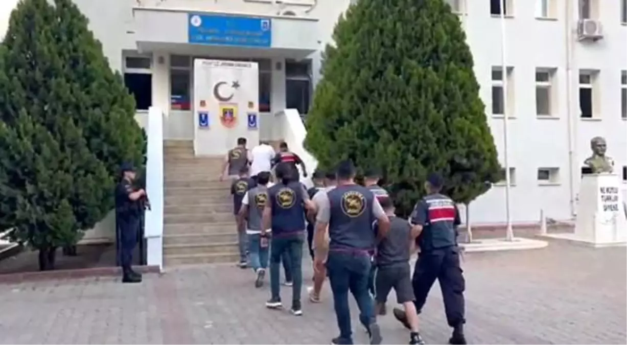 adanada dolandiricilik 2 tutuklama ZU8PAnxw