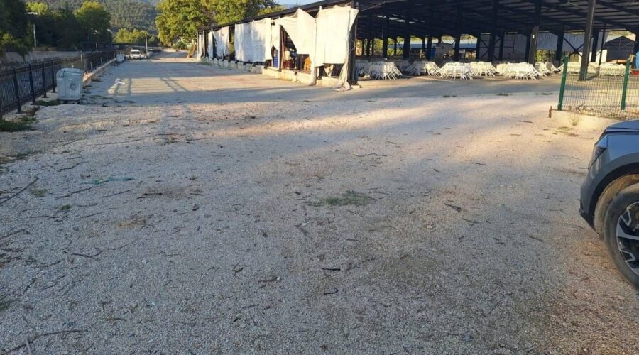 alacak verecek kavgasinda kan dokuldu vmuIwQFz