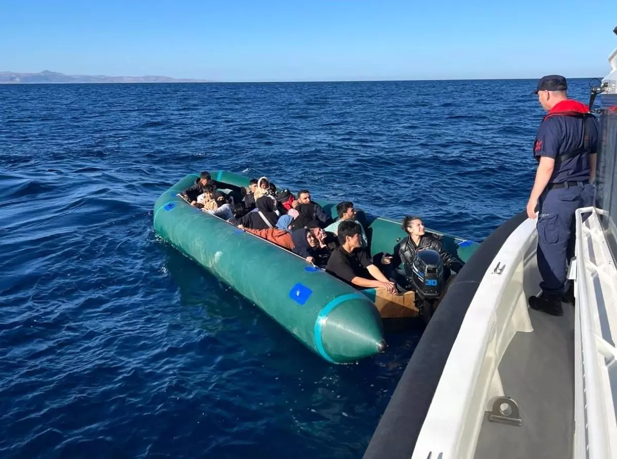 canakkalede 24 kacak gocmen yakalandi 2vWBaXFU