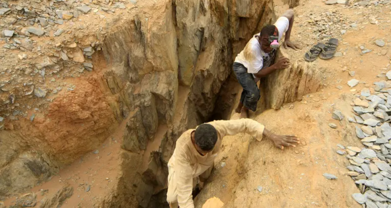 sudanda altin madeni faciasi 6 olu cok sayida kisi gocuk altinda EKxeuN6C