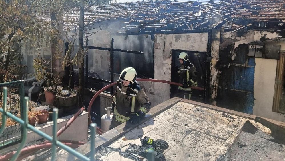 ankarada gecekondu yangini tup patladi iddiasi ujEKqmFn