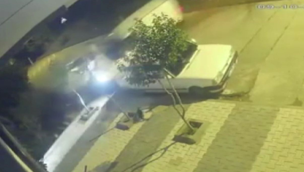 arnavutkoyde faciadan donuldu freni patlayan arac cocuklarin arasina daldi gLY4Da24