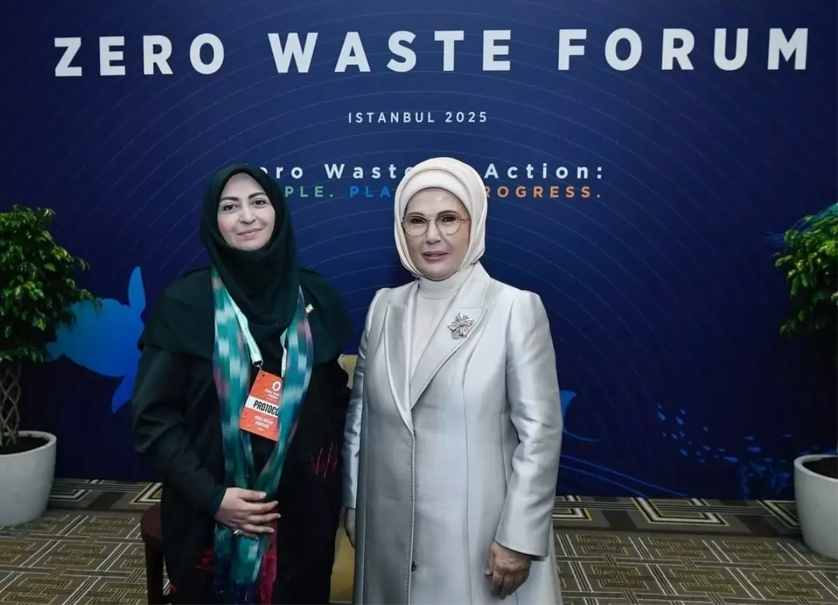 emine erdogan iran cumhurbaskani yardimcisi ile sifir atik forumunda bir araya geldi WgYttu7Y.jpg