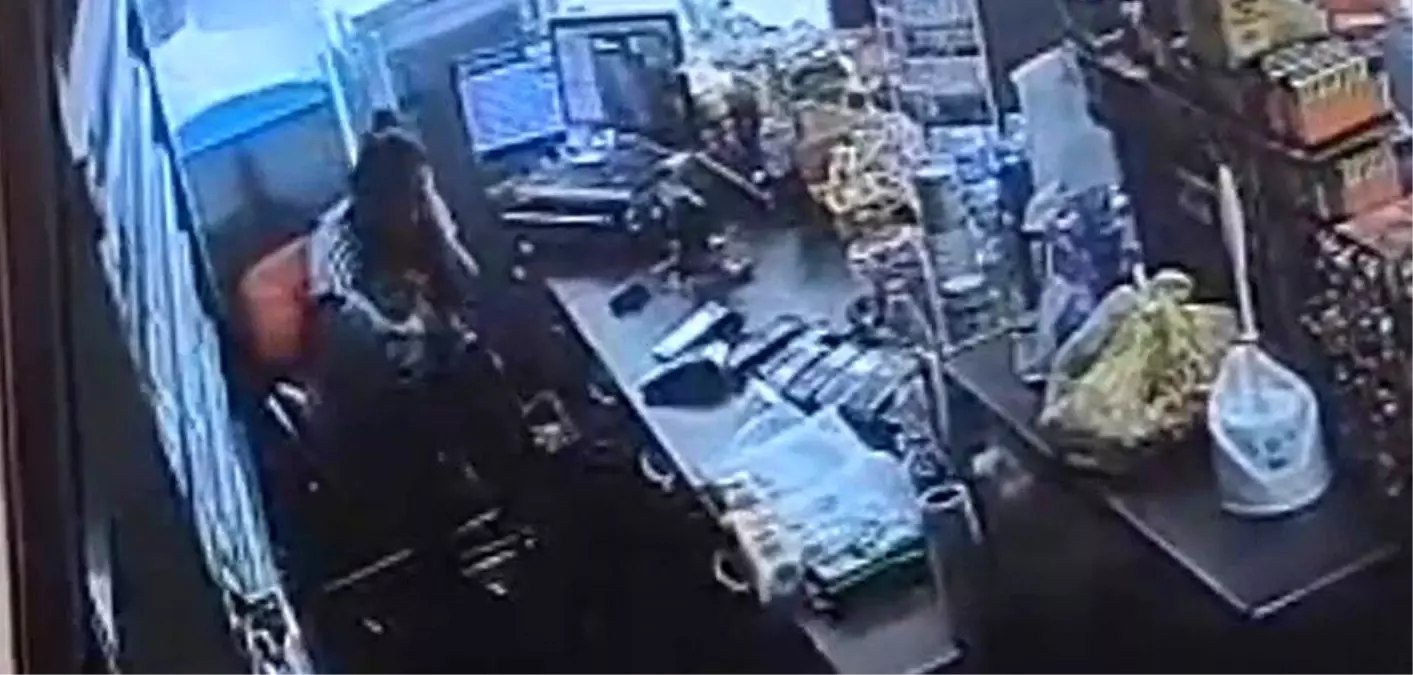 manisada akaryakit istasyonunda dehset anlari eski esini bicakladi ilpnxuLX