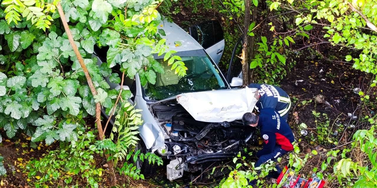 otomobil bahceye devrildi 4 yarali a2ucNKWs.jpg