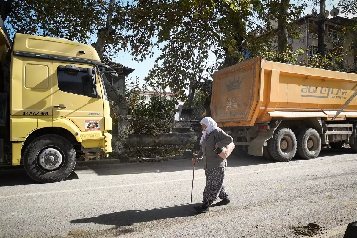 sindirgi depremi sonrasi hayat donuyor 8wpI9xjI.jpg