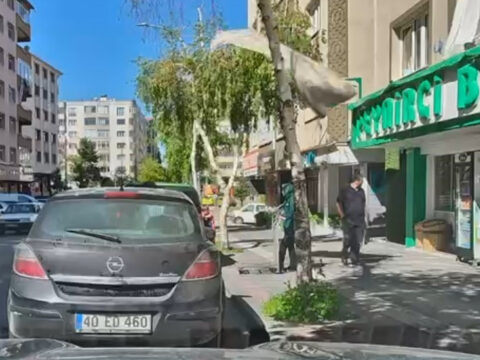 Erzurumda 7 kattan dusen hali magaza calisaninin basina carpti EYJj8NHp