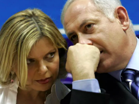 Netanyahunun esine artik havada karada olum yok kocasini bile gecti JN5Htxr9
